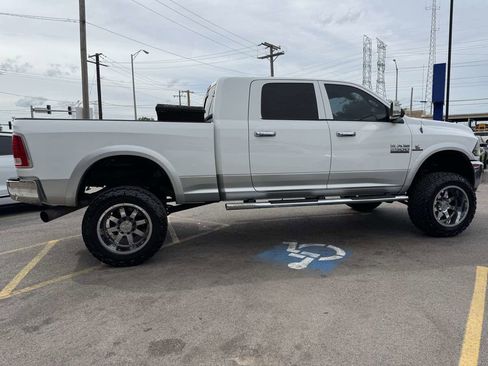 Used 2013 RAM 2500 Laramie w/ Convenience Group AWD/4WD image 4