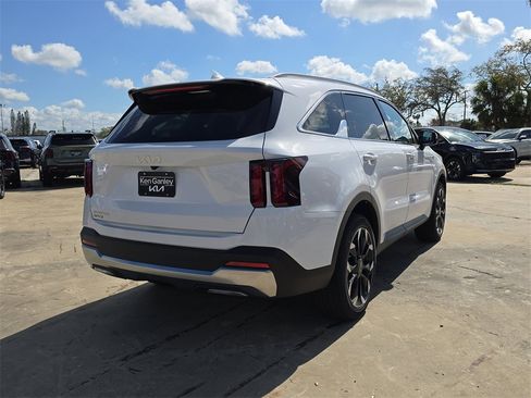 New 2026 Kia Sorento EX image 8