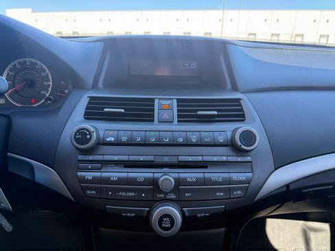 Used 2011 Honda Accord SE image 16