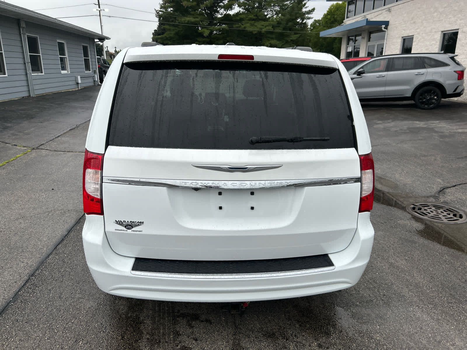 Used 2015 Chrysler Town & Country Touring w/ Driver Convenience Group FWD image 4