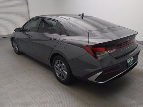 Used 2024 Hyundai Elantra SEL FWD image 5