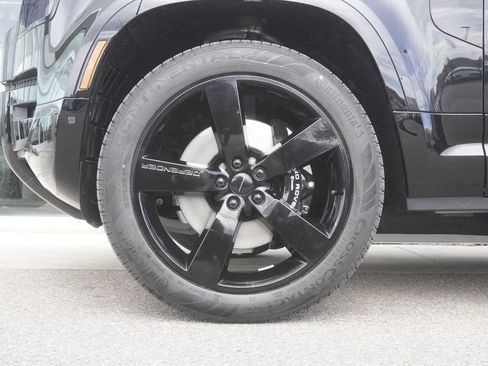 New 2026 Land Rover Defender 110 V8 image 34