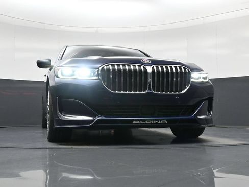 Used 2022 BMW ALPINA B7 xDrive AWD/4WD image 21