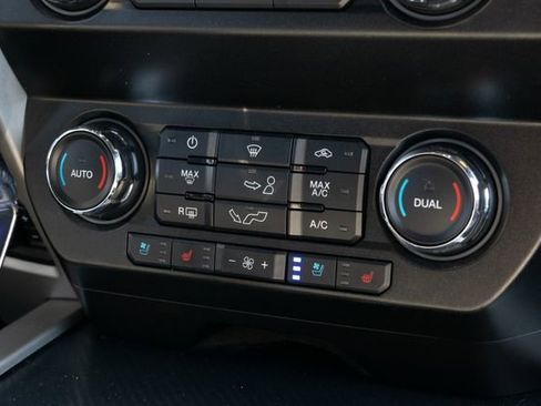 Used 2019 Ford F150 Lariat image 31