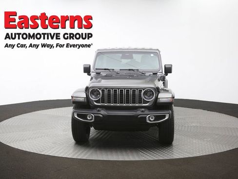 Used 2025 Jeep Wrangler Unlimited Sahara AWD/4WD image 52