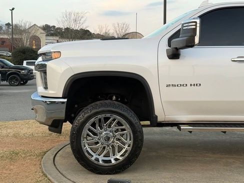 Used 2022 Chevrolet Silverado 2500 LTZ image 12