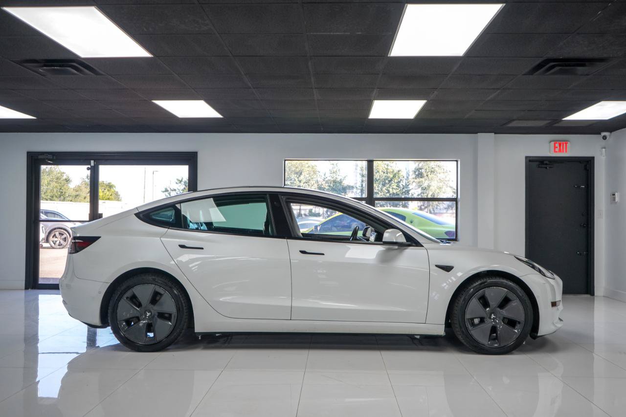 Used 2022 Tesla Model 3 Long Range AWD/4WD image 8