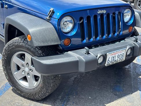 Used 2010 Jeep Wrangler Unlimited Rubicon w/ Trailer Tow Group AWD/4WD image 3