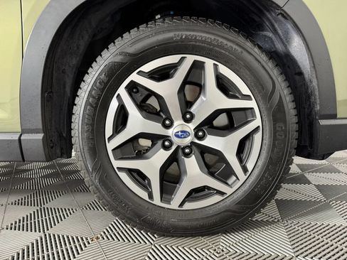 Used 2021 Subaru Forester Premium AWD/4WD image 46