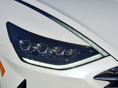 Used 2022 Hyundai Sonata Limited w/ Cargo Package image 9