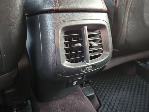 Used 2017 Jeep Cherokee Trailhawk image 23