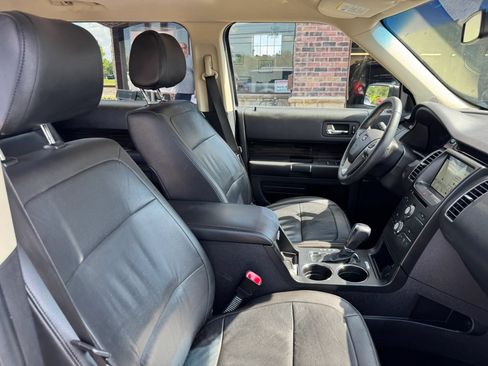 Used 2018 Ford Flex SEL w/ Equipment Group 202A AWD/4WD image 40
