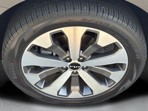 Used 2022 Kia Telluride EX w/ EX Premium Package FWD image 32