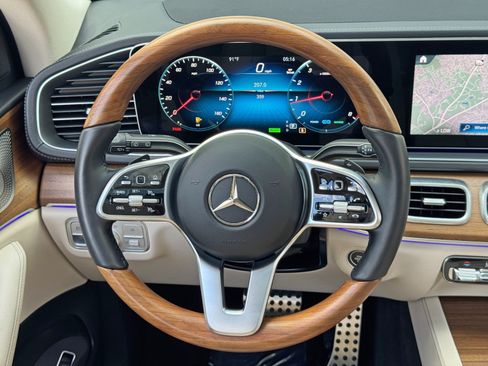 Used 2023 Mercedes-Benz GLS 450 4MATIC image 22
