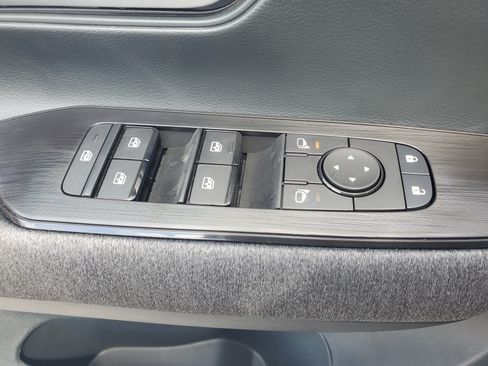 New 2026 Nissan Kicks SV FWD image 25