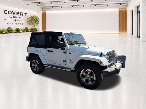 Used 2016 Jeep Wrangler Sahara w/ Mopar Chrome Edition Group AWD/4WD image 11