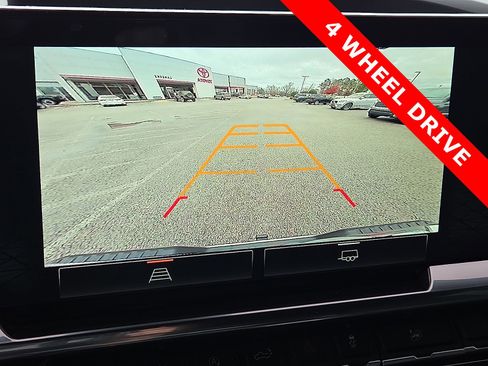 Used 2024 GMC Sierra 1500 SLT w/ SLT Convenience Package image 18