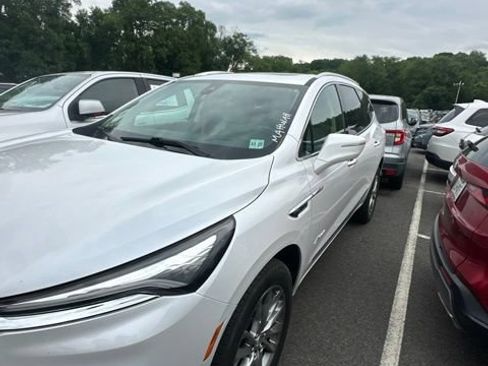 Used 2023 Buick Enclave Avenir w/ Avenir Technology Package AWD/4WD image 2