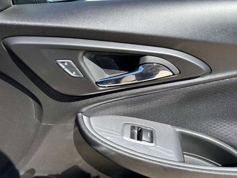 Used 2023 Chevrolet Malibu LT FWD image 17