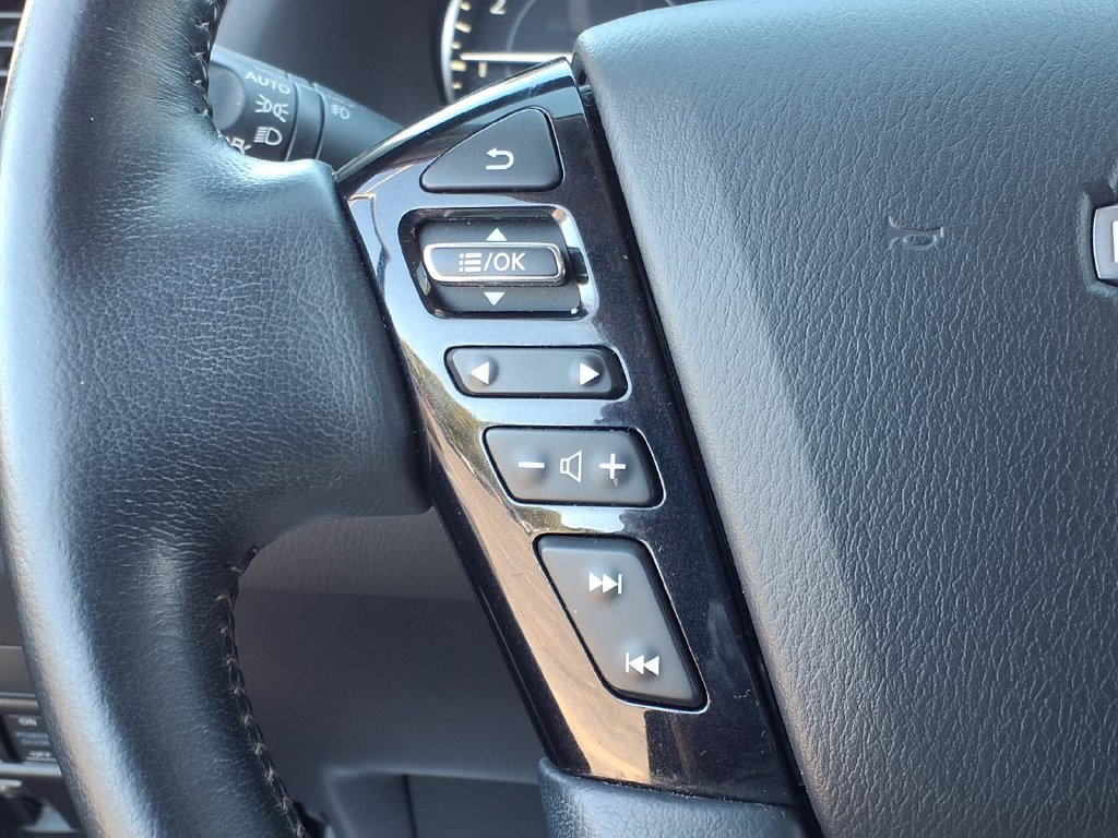 Used 2021 Nissan Armada SL w/ Captain's Chairs Package RWD image 16