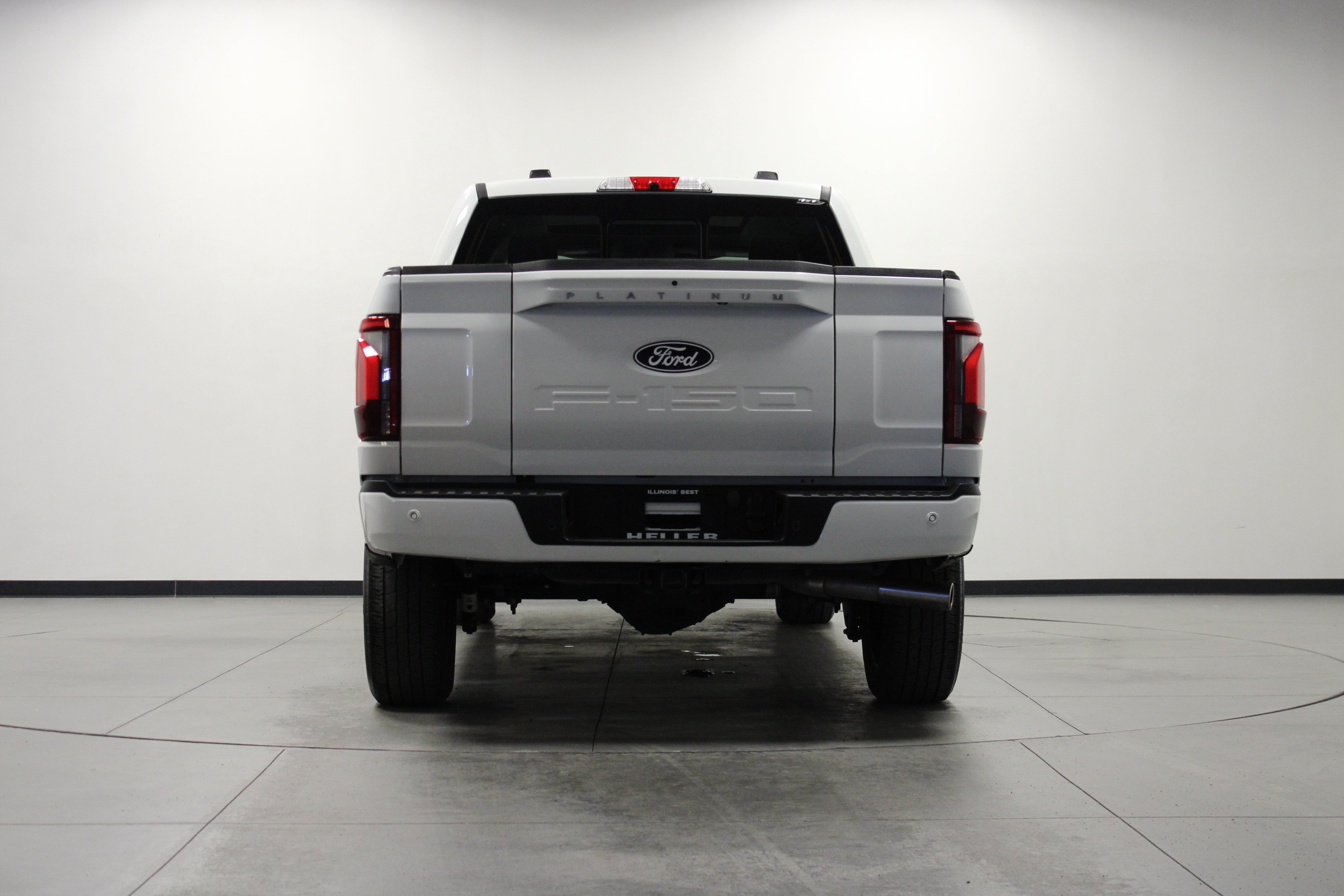 Used 2024 Ford F150 Platinum w/ Equipment Group 703A Plus AWD/4WD image 5