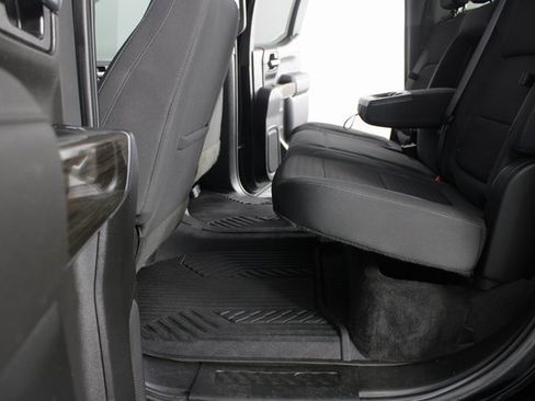 Used 2022 Chevrolet Silverado 1500 RST image 16