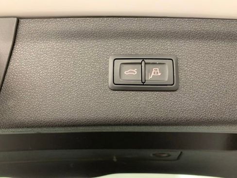 Used 2016 Audi Q3 2.0T Prestige w/ Prestige Package AWD/4WD image 33