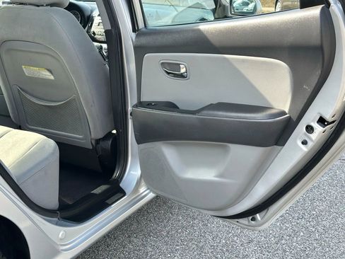 Used 2010 Hyundai Elantra Blue Sedan 4D w/ Comfort Pkg 2 image 9