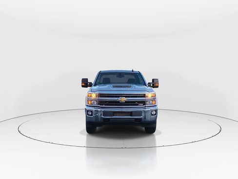 Used 2019 Chevrolet Silverado 2500 LT image 3
