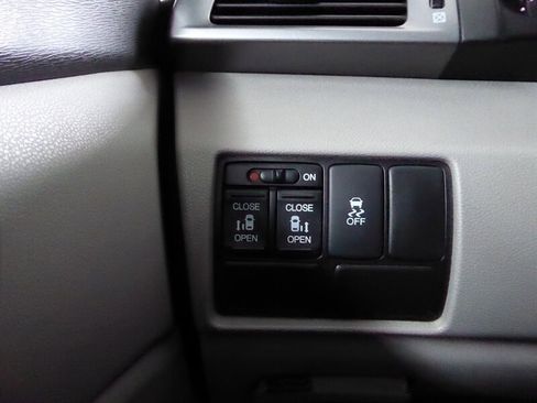 Used 2012 Honda Odyssey EX image 16