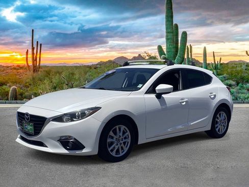 Used 2016 MAZDA MAZDA3 i Touring w/ Popular Equipment Package FWD image 7