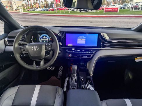 New 2026 Toyota Camry SE image 15