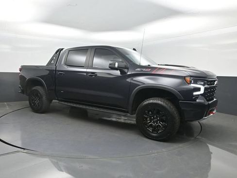 Used 2022 Chevrolet Silverado 1500 ZR2 w/ Technology Package AWD/4WD image 35