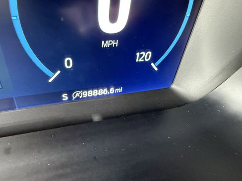 Used 2021 Ford F150 Lariat image 9