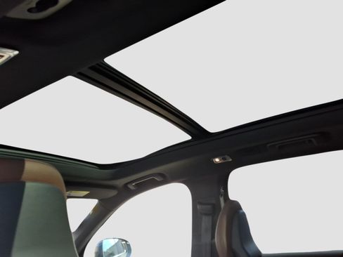 Used 2021 Volvo XC90 T6 Momentum w/ Protection Package image 15