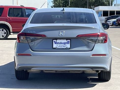 Used 2024 Honda Civic EX image 5