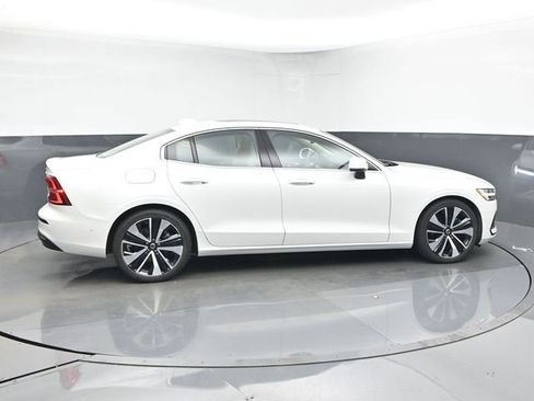 Used 2023 Volvo S60 B5 Ultimate w/ Climate Package image 8
