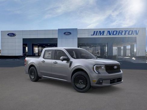 New 2025 Ford Maverick Lobo image 7