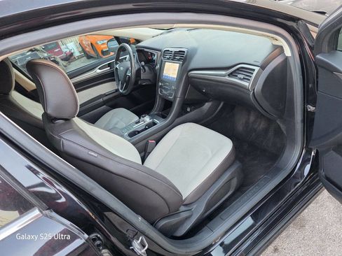 Used 2020 Ford Fusion SE w/ Equipment Group 151A image 10