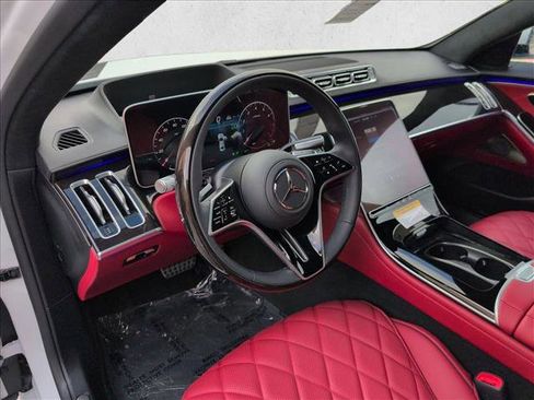 New 2026 Mercedes-Benz S 580 4MATIC Sedan image 3