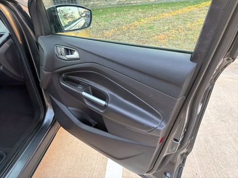 Used 2016 Ford Escape SE image 10