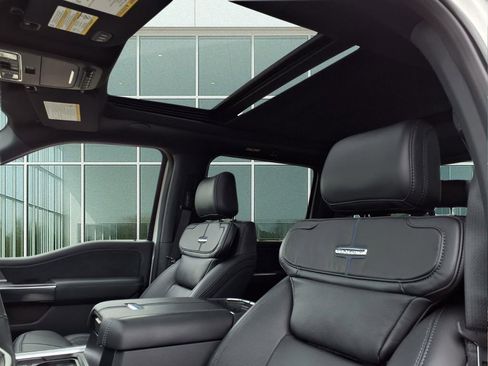 New 2025 Ford F450 Platinum image 23