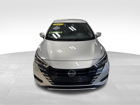 Used 2025 Nissan Versa SV FWD image 14