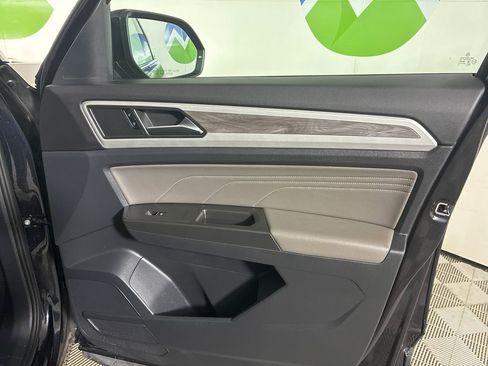 Used 2022 Volkswagen Atlas Cross Sport SE AWD/4WD image 28