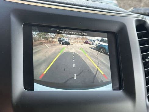 Used 2019 Jeep Cherokee Latitude w/ Popular Appearance Group AWD/4WD image 12