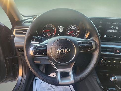 Used 2021 Kia K5 LXS image 10