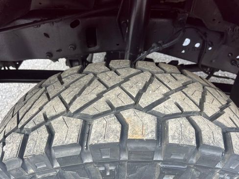 Used 2001 Ford F250 4x4 Regular Cab Super Duty image 37