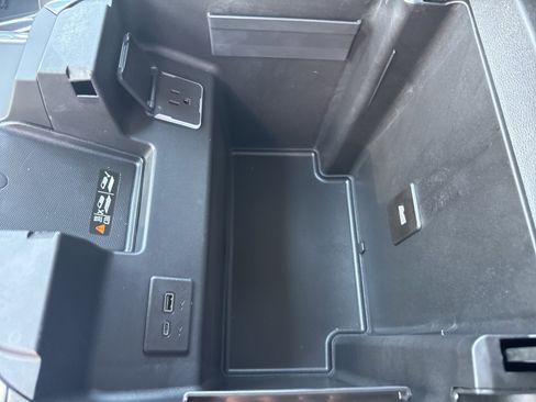 New 2025 GMC Sierra 3500 SLT w/ SLT Convenience Package image 25