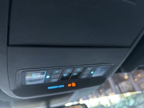 Used 2020 Ford Explorer Limited image 39