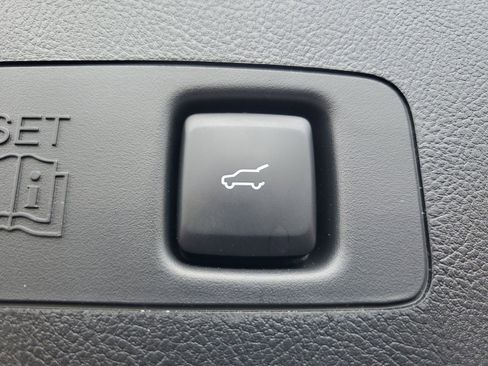 Used 2024 Lincoln Corsair Grand Touring w/ Equipment Group 302A AWD/4WD image 7